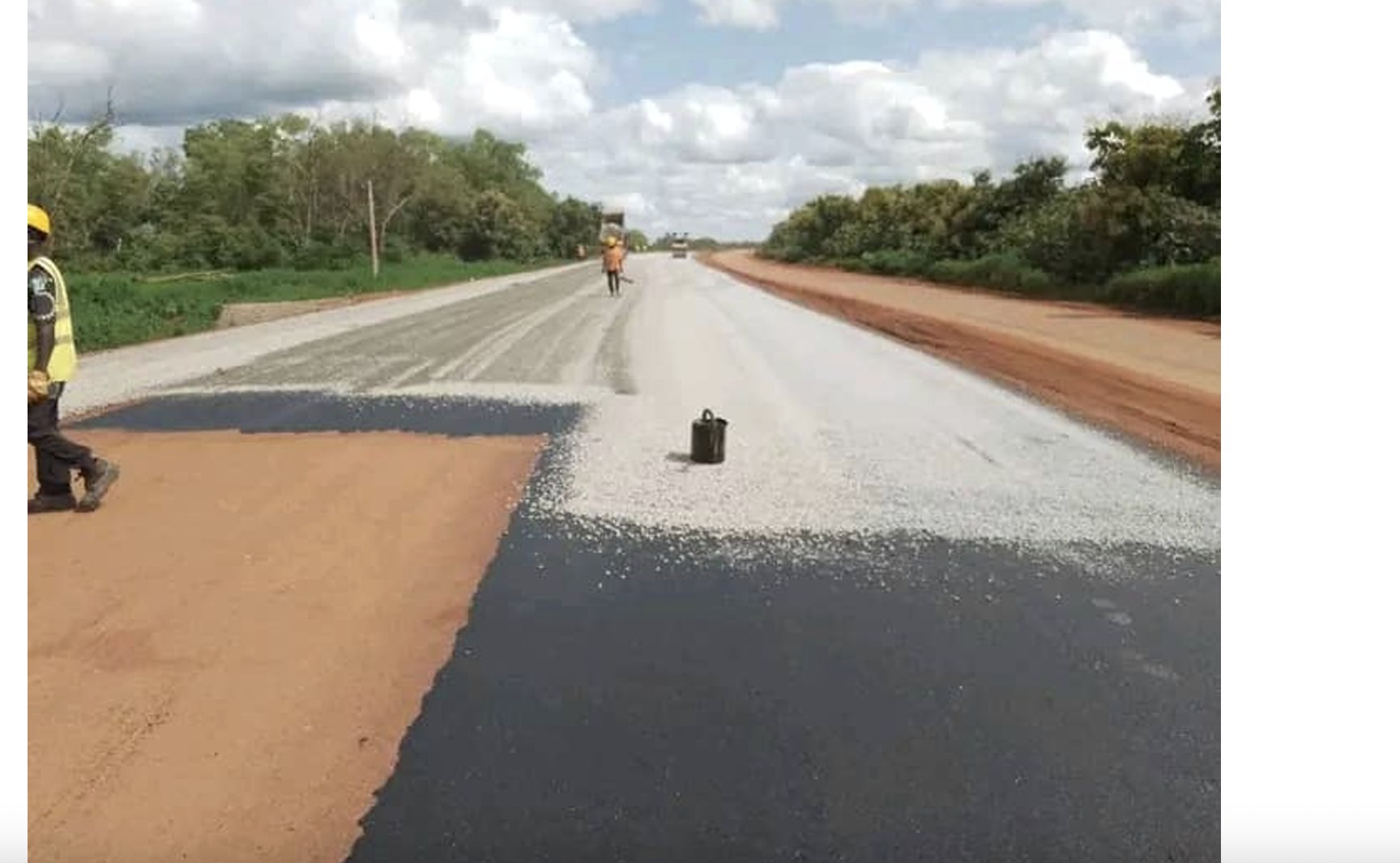 Voies bitumées - Ville de Bonoua réalisé par Les Lys de Marie